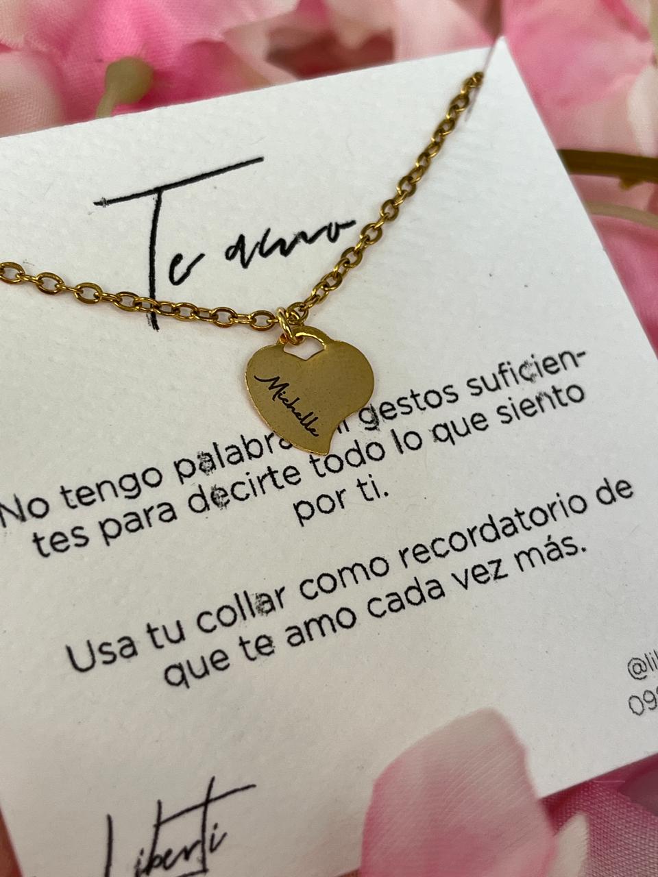 Corazón con nombre grabado